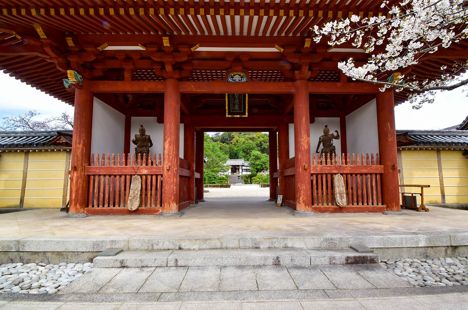 南大門と仁王像